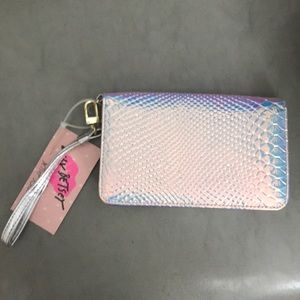 NWT Betsey Johnson wristlet